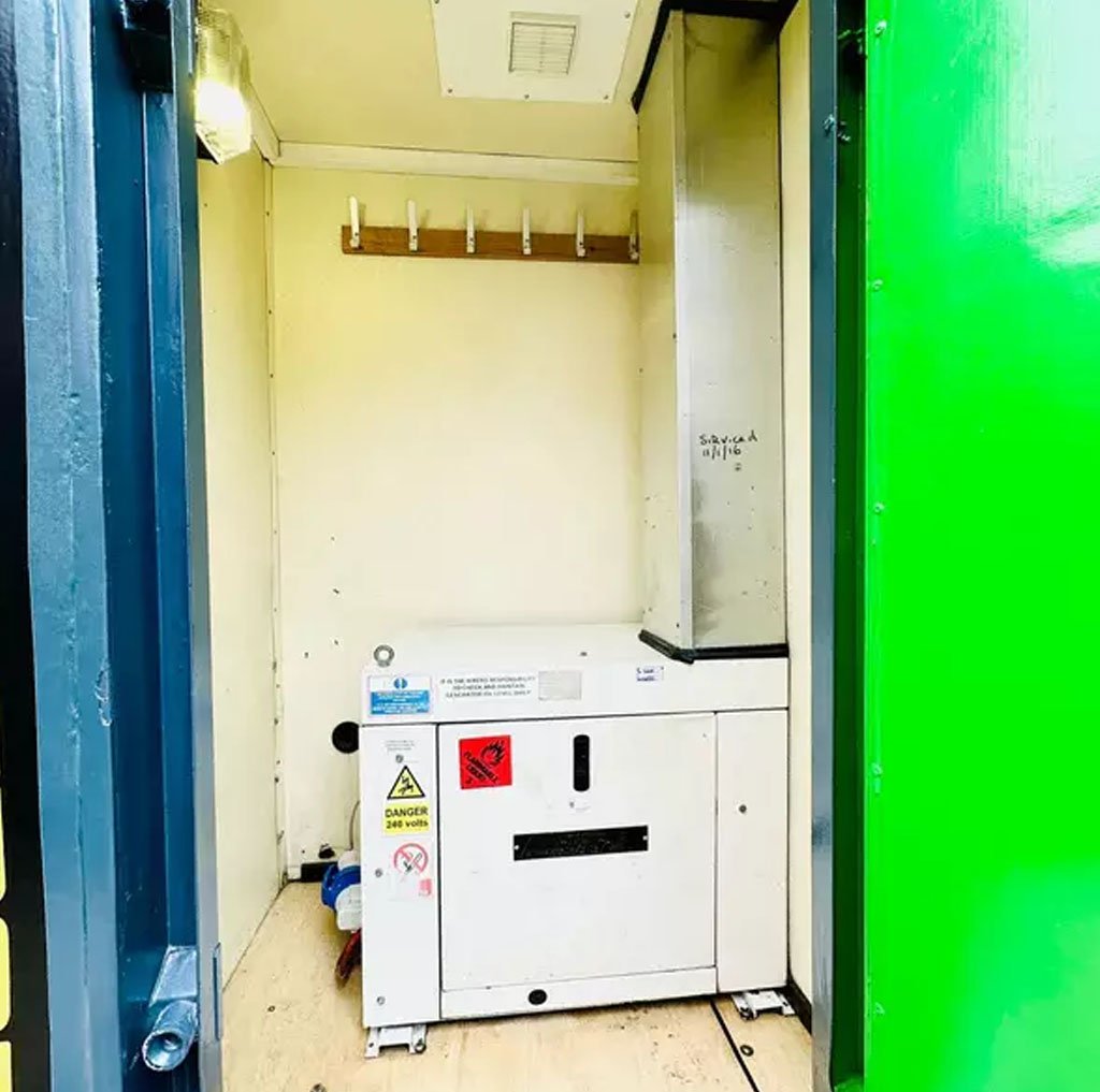 Groundhog Towable Mobile Welfare Unit — 2010 Model, Diesel Generator - Image 3