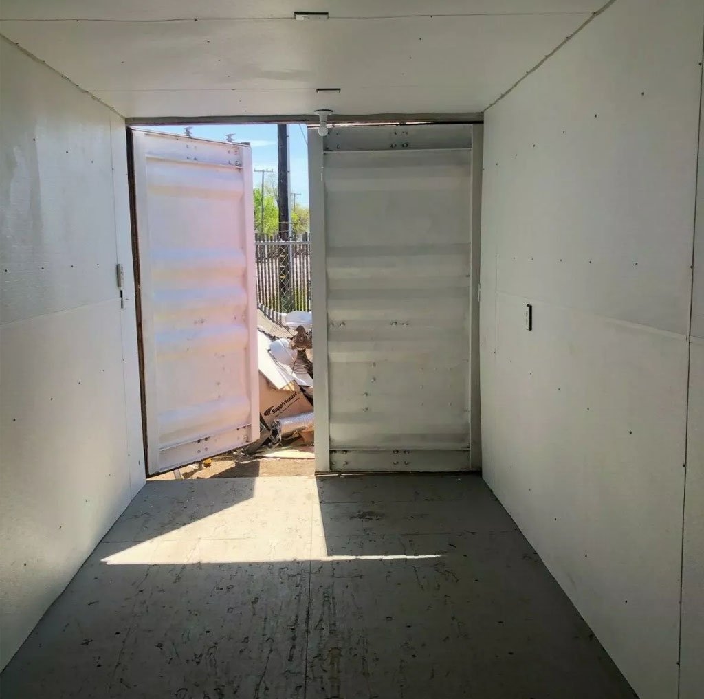 20ft Insulated Shipping Container Greenhouse - Image 3